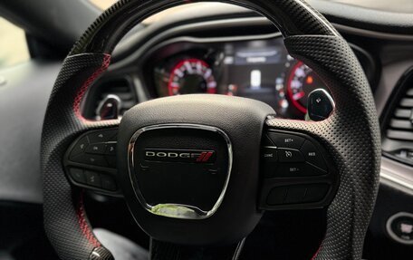 Dodge Challenger III рестайлинг 2, 2021 год, 5 499 999 рублей, 31 фотография