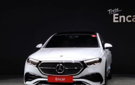 Mercedes-Benz E-Класс, 2024 год, 8 900 000 рублей, 2 фотография