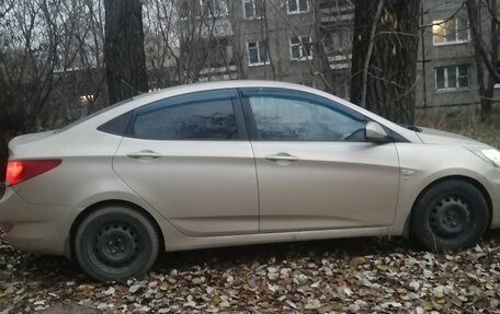 Hyundai Solaris II рестайлинг, 2011 год, 780 000 рублей, 2 фотография