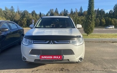 Mitsubishi Outlander III рестайлинг 3, 2013 год, 1 400 000 рублей, 1 фотография