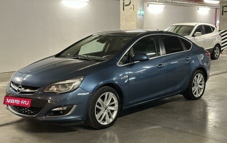 Opel Astra J, 2014 год, 699 000 рублей, 2 фотография