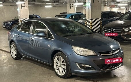 Opel Astra J, 2014 год, 699 000 рублей, 3 фотография