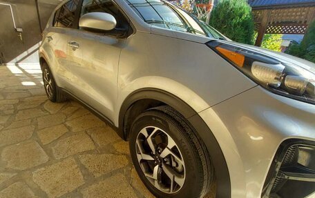 KIA Sportage IV рестайлинг, 2019 год, 2 550 000 рублей, 1 фотография