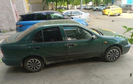 Nissan Almera, 1998 год, 100 000 рублей, 3 фотография