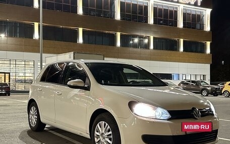 Volkswagen Golf VI, 2012 год, 900 000 рублей, 2 фотография