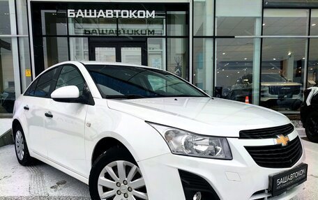 Chevrolet Cruze II, 2013 год, 810 000 рублей, 3 фотография