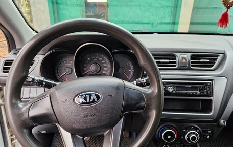 KIA Rio III рестайлинг, 2013 год, 760 000 рублей, 15 фотография