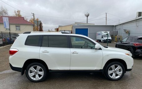 Toyota Highlander III, 2011 год, 2 100 000 рублей, 7 фотография