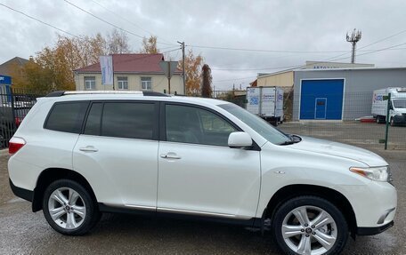 Toyota Highlander III, 2011 год, 2 100 000 рублей, 6 фотография