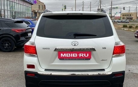 Toyota Highlander III, 2011 год, 2 100 000 рублей, 12 фотография