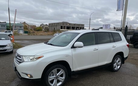 Toyota Highlander III, 2011 год, 2 100 000 рублей, 17 фотография