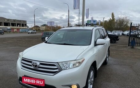 Toyota Highlander III, 2011 год, 2 100 000 рублей, 18 фотография