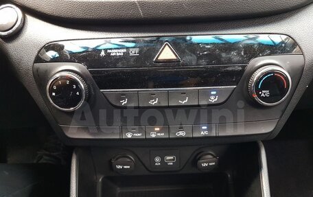 Hyundai Tucson III, 2017 год, 2 250 000 рублей, 23 фотография