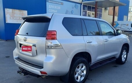 Toyota Land Cruiser Prado 150 рестайлинг 2, 2012 год, 3 000 000 рублей, 7 фотография