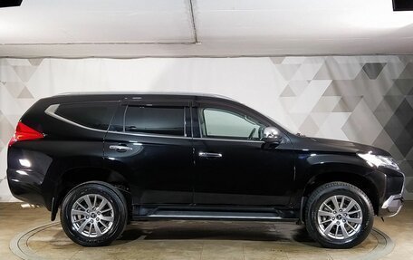 Mitsubishi Pajero Sport III рестайлинг, 2019 год, 2 799 000 рублей, 6 фотография