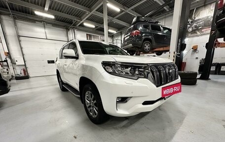 Toyota Land Cruiser Prado 150 рестайлинг 2, 2018 год, 6 000 000 рублей, 14 фотография