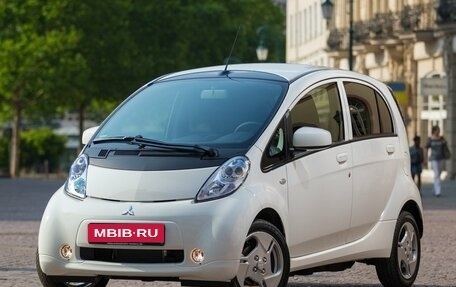 Mitsubishi i-MiEV, 2009 год, 695 000 рублей, 1 фотография