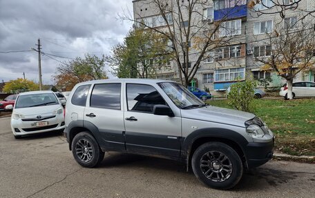 Chevrolet Niva I рестайлинг, 2012 год, 750 000 рублей, 2 фотография