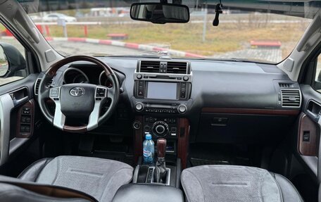 Toyota Land Cruiser Prado 150 рестайлинг 2, 2017 год, 4 990 000 рублей, 6 фотография