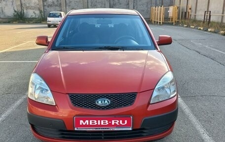 KIA Rio II, 2005 год, 600 000 рублей, 1 фотография