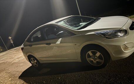 Hyundai Solaris II рестайлинг, 2013 год, 780 000 рублей, 2 фотография