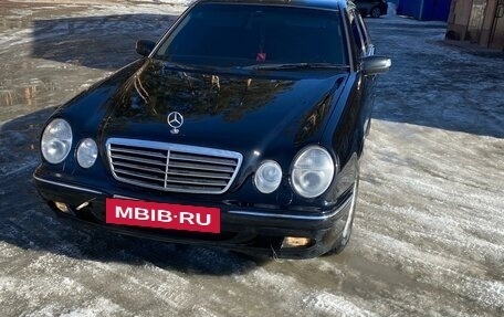 Mercedes-Benz E-Класс, 2000 год, 390 000 рублей, 4 фотография