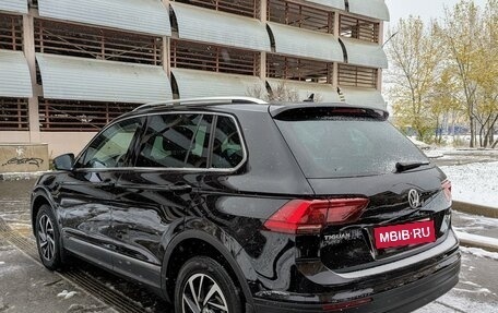 Volkswagen Tiguan II, 2018 год, 3 100 000 рублей, 2 фотография