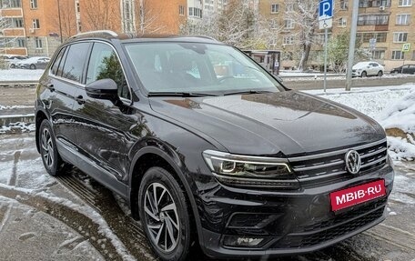 Volkswagen Tiguan II, 2018 год, 3 100 000 рублей, 1 фотография