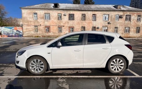 Opel Astra J, 2011 год, 900 000 рублей, 4 фотография