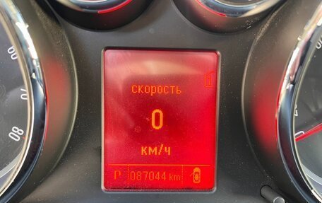 Opel Astra J, 2011 год, 900 000 рублей, 15 фотография