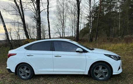 Hyundai Solaris II рестайлинг, 2020 год, 1 850 000 рублей, 5 фотография