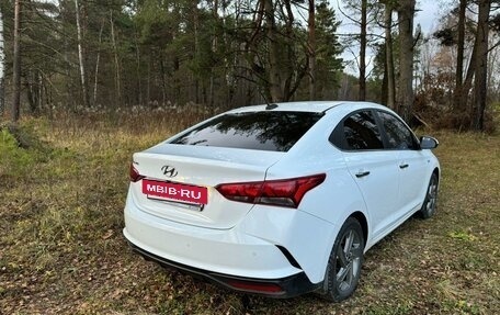 Hyundai Solaris II рестайлинг, 2020 год, 1 850 000 рублей, 10 фотография