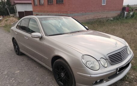 Mercedes-Benz E-Класс, 2003 год, 950 000 рублей, 1 фотография