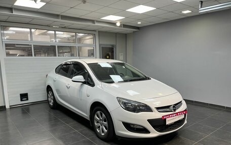 Opel Astra J, 2015 год, 1 219 000 рублей, 3 фотография