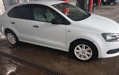 Volkswagen Polo VI (EU Market), 2013 год, 720 000 рублей, 1 фотография