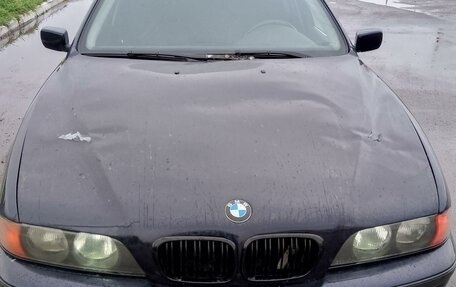 BMW 5 серия, 2000 год, 500 000 рублей, 1 фотография