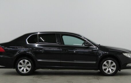 Skoda Superb III рестайлинг, 2012 год, 945 000 рублей, 6 фотография