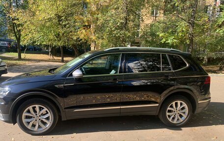 Volkswagen Tiguan II, 2019 год, 3 570 000 рублей, 2 фотография