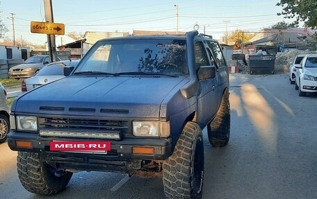 Nissan Terrano II рестайлинг, 1990 год, 560 000 рублей, 8 фотография