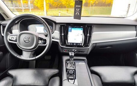 Volvo S90 II рестайлинг, 2018 год, 1 900 000 рублей, 8 фотография