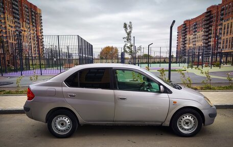 Toyota Prius IV XW50, 1998 год, 230 000 рублей, 4 фотография