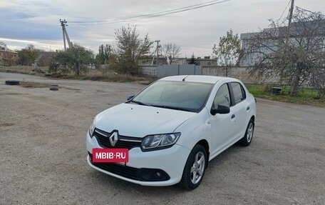 Renault Logan II, 2015 год, 790 000 рублей, 4 фотография