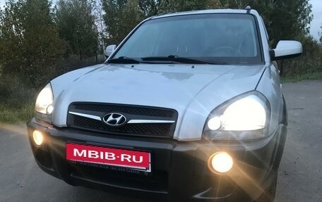 Hyundai Tucson III, 2008 год, 879 000 рублей, 4 фотография