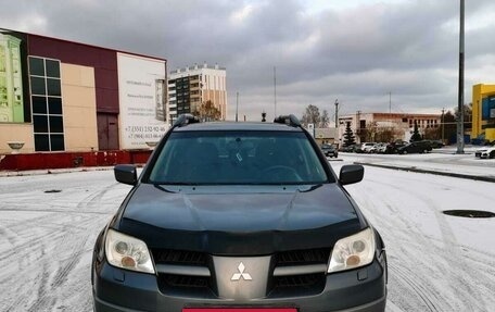 Mitsubishi Outlander III рестайлинг 3, 2005 год, 650 000 рублей, 2 фотография