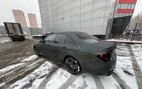 Mercedes-Benz E-Класс, 2019 год, 3 650 000 рублей, 5 фотография