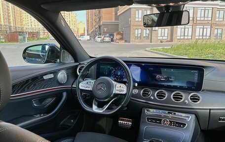 Mercedes-Benz E-Класс, 2018 год, 3 850 000 рублей, 6 фотография