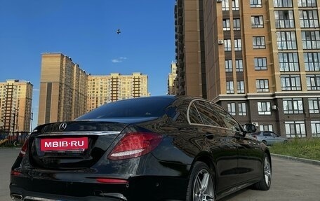 Mercedes-Benz E-Класс, 2018 год, 3 850 000 рублей, 3 фотография