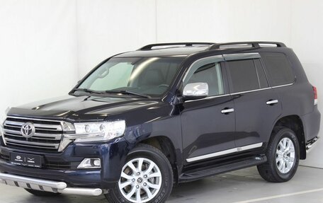 Toyota Land Cruiser 200, 2016 год, 6 770 000 рублей, 1 фотография