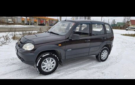 Chevrolet Niva I рестайлинг, 2010 год, 477 000 рублей, 4 фотография