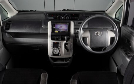 Toyota Voxy II, 2008 год, 1 299 000 рублей, 6 фотография